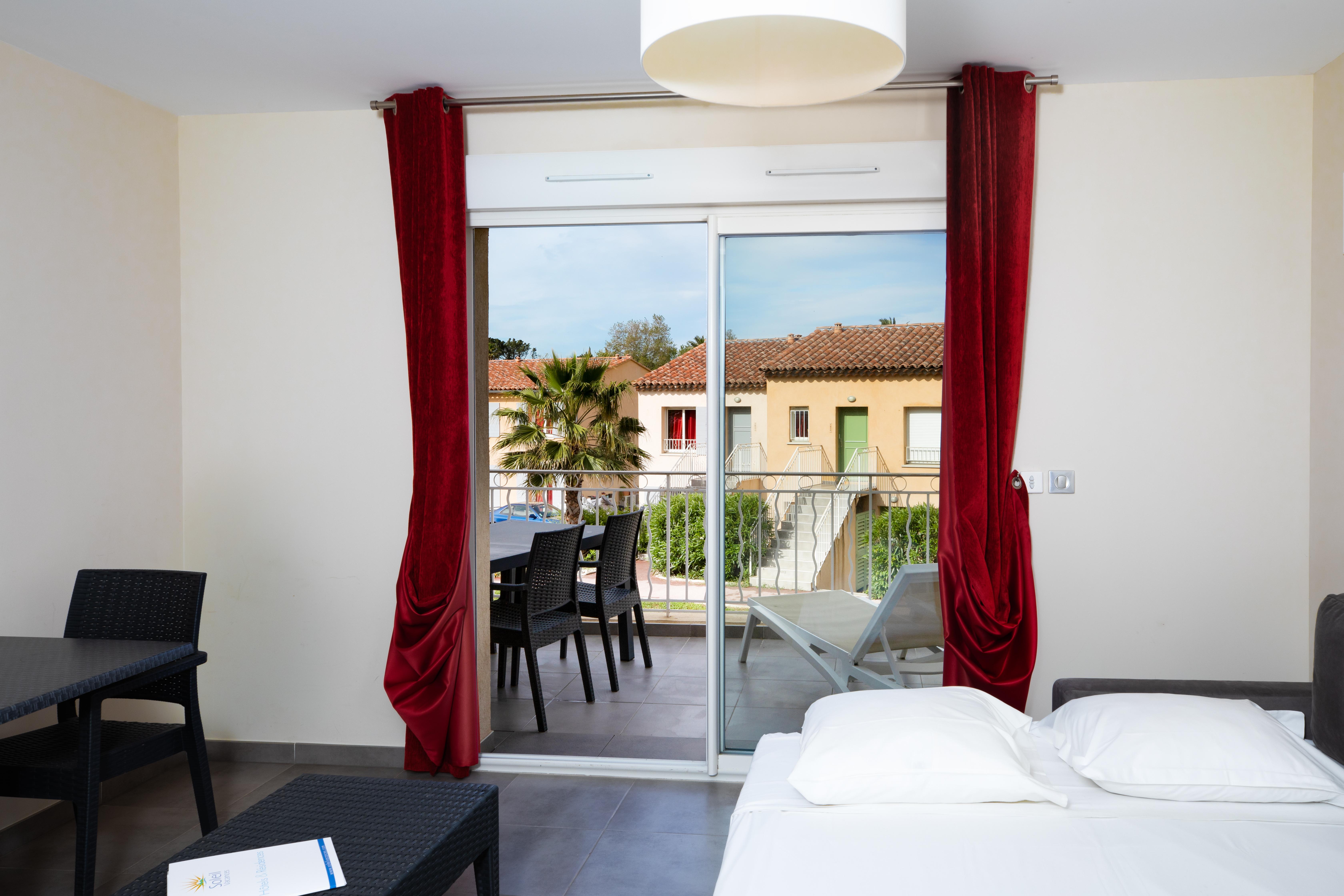 Sowell Residences Les Perles Du Golfe De Saint-Tropez Grimaud Exteriör bild