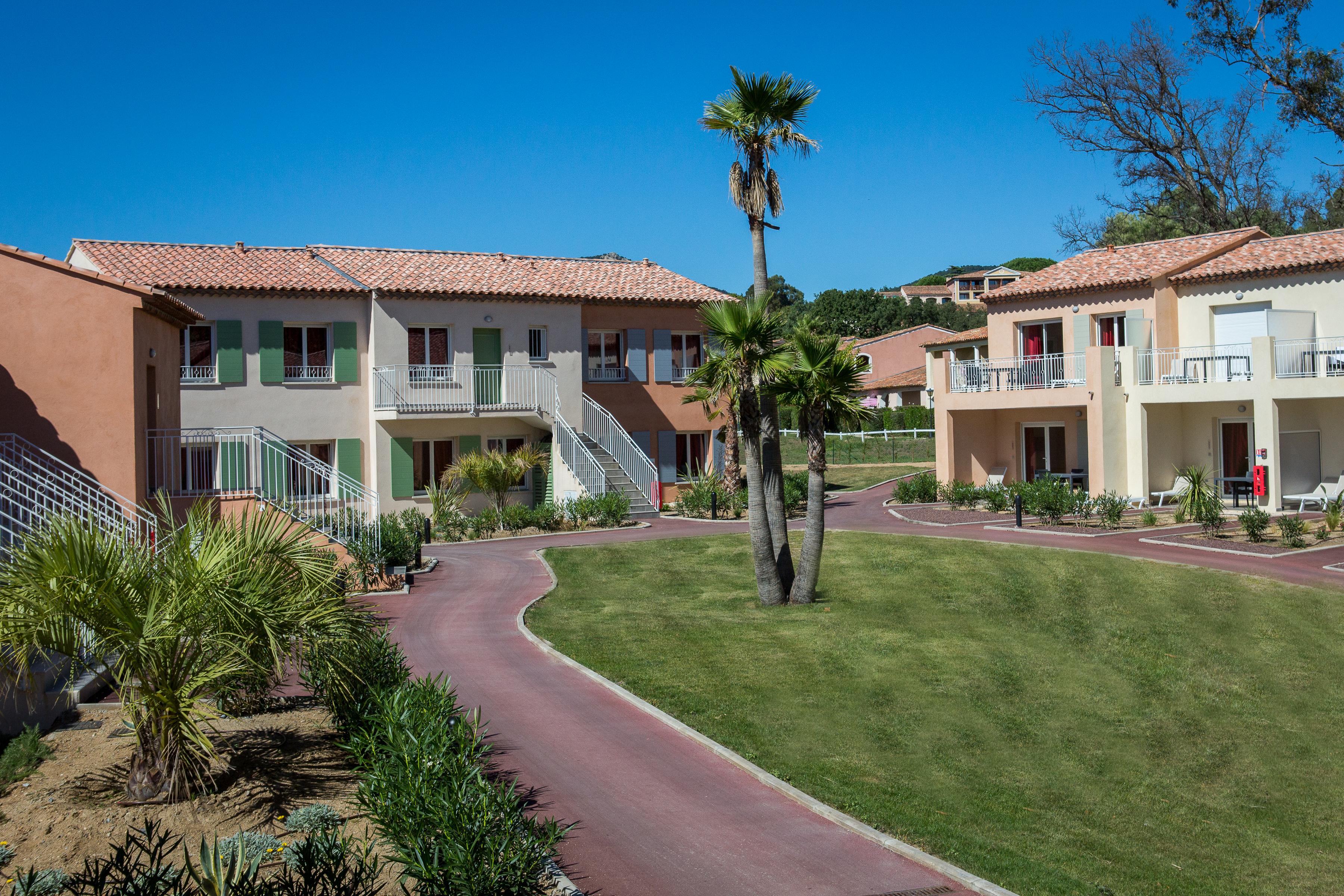 Sowell Residences Les Perles Du Golfe De Saint-Tropez Grimaud Exteriör bild