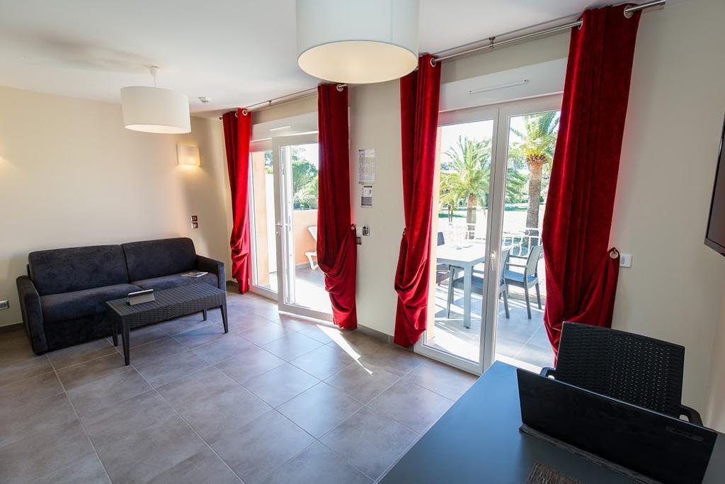 Sowell Residences Les Perles Du Golfe De Saint-Tropez Grimaud Exteriör bild